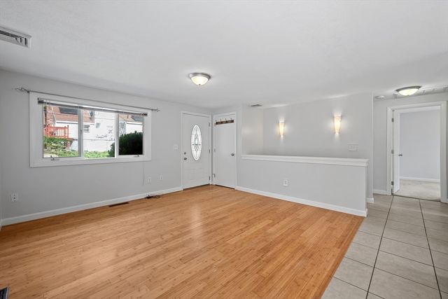 1 Minerva St, Worcester, MA 01604
