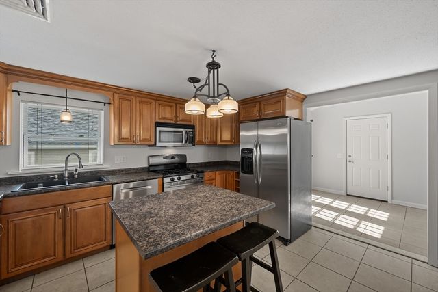 1 Minerva St, Worcester, MA 01604