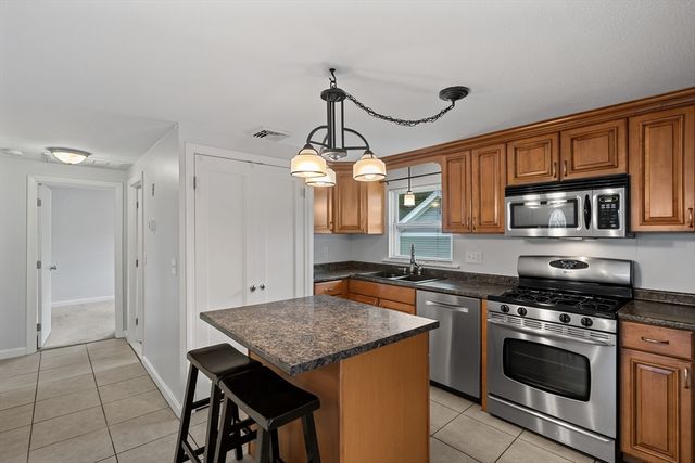 1 Minerva St, Worcester, MA 01604