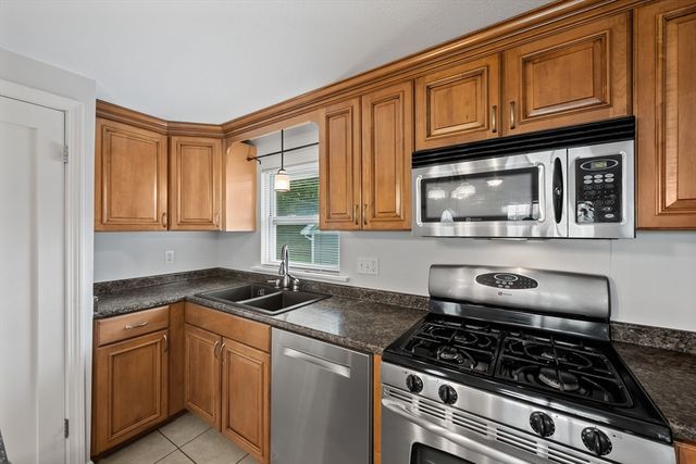 1 Minerva St, Worcester, MA 01604