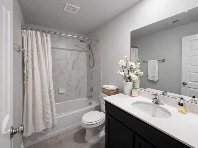 14017 Birch Farm Drive, Pilot Point, TX 76258