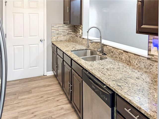 6203 Fairington Ridge Circle, Lithonia, GA 30038