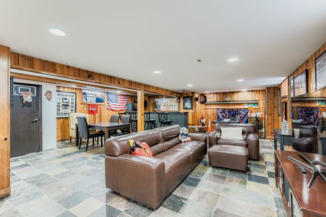 10030 S Washtenaw Avenue, Chicago, IL 60655