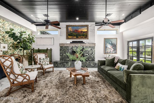 6157 E BROADWAY Avenue, Apache Junction, AZ 85119