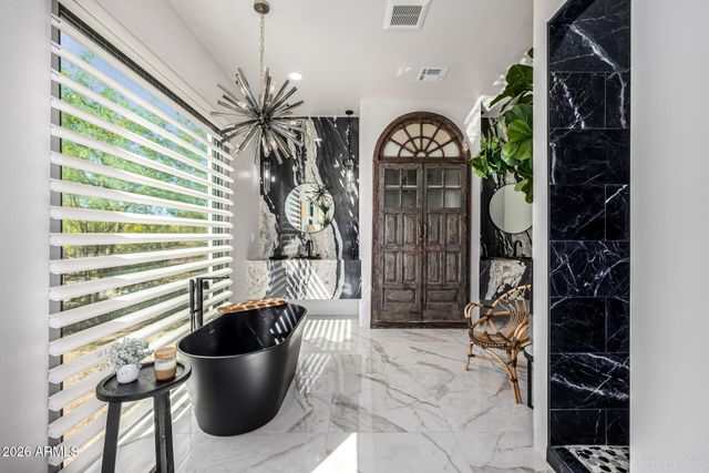 6157 E BROADWAY Avenue, Apache Junction, AZ 85119