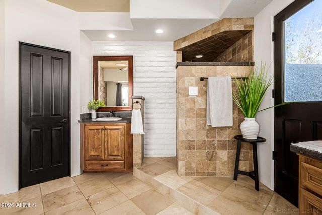 6157 E BROADWAY Avenue, Apache Junction, AZ 85119