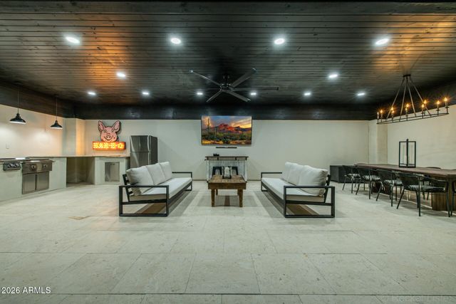 6157 E BROADWAY Avenue, Apache Junction, AZ 85119