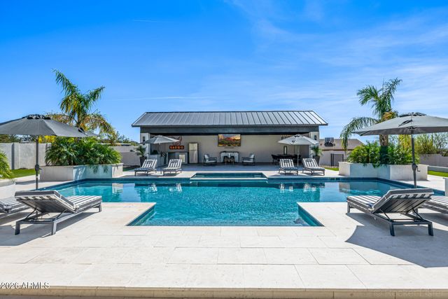 6157 E BROADWAY Avenue, Apache Junction, AZ 85119