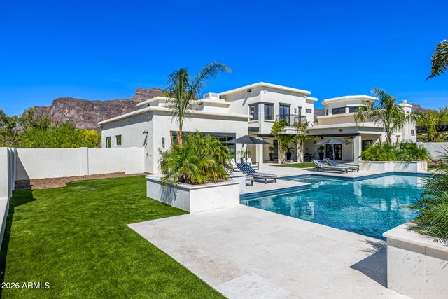 6157 E BROADWAY Avenue, Apache Junction, AZ 85119