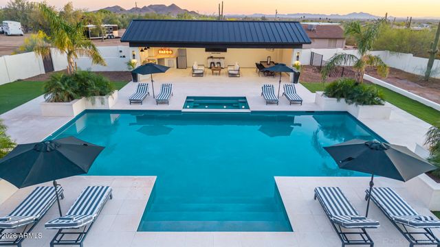6157 E BROADWAY Avenue, Apache Junction, AZ 85119