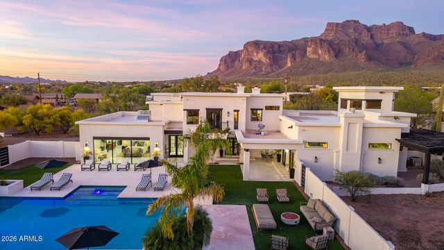 6157 E BROADWAY Avenue, Apache Junction, AZ 85119