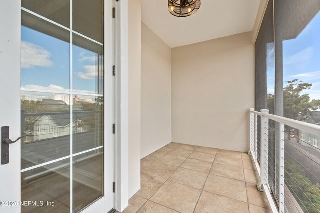 1616 RIVER Road 103, Jacksonville, FL 32207