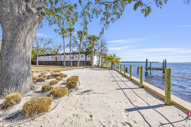 1616 RIVER Road 103, Jacksonville, FL 32207