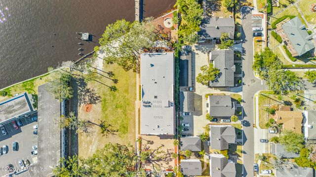 1616 RIVER Road 103, Jacksonville, FL 32207