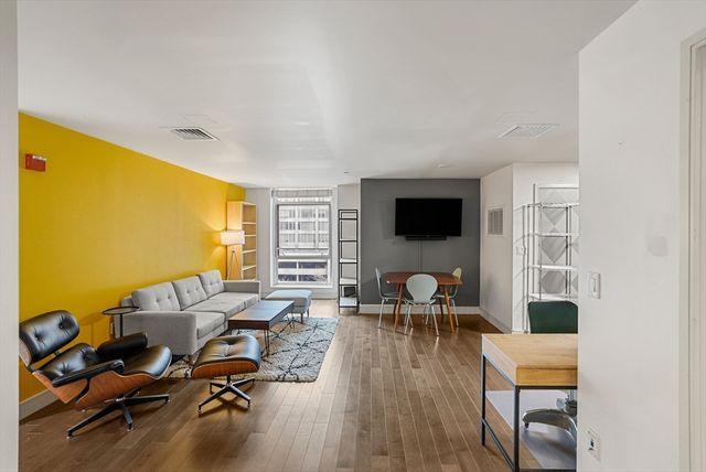 700 Harrison Ave 516, Boston, MA 02118