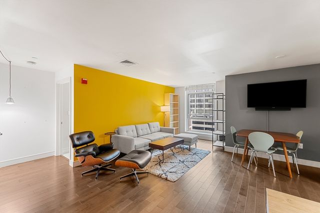 700 Harrison Ave 516, Boston, MA 02118