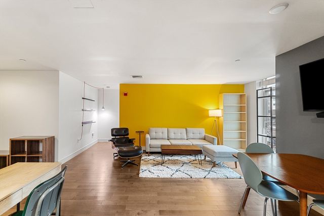 700 Harrison Ave 516, Boston, MA 02118