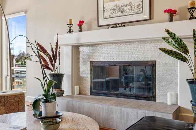 24 Mooring Rd, San Rafael, CA 94901