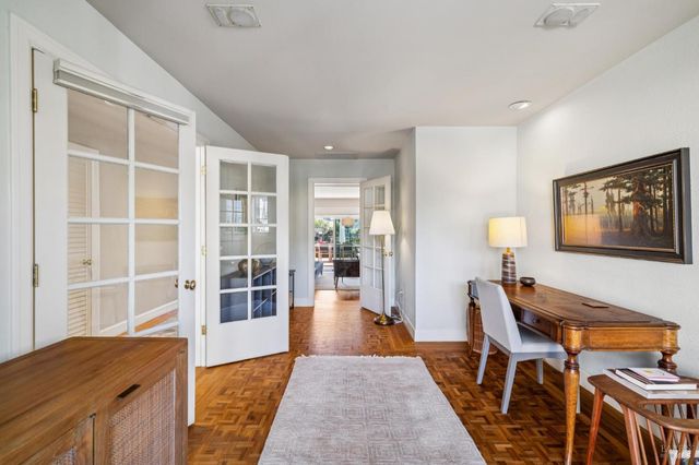 24 Mooring Rd, San Rafael, CA 94901