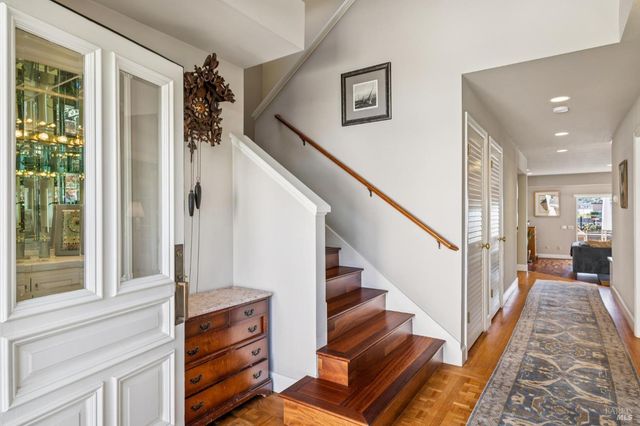 24 Mooring Rd, San Rafael, CA 94901