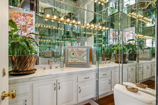 24 Mooring Rd, San Rafael, CA 94901