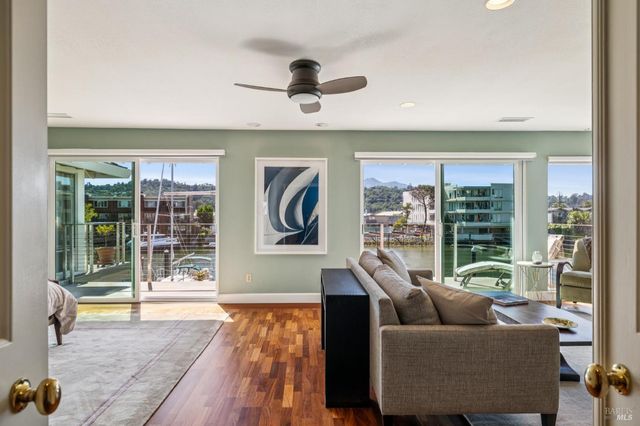 24 Mooring Rd, San Rafael, CA 94901