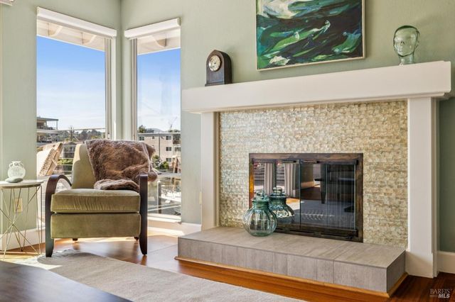 24 Mooring Rd, San Rafael, CA 94901