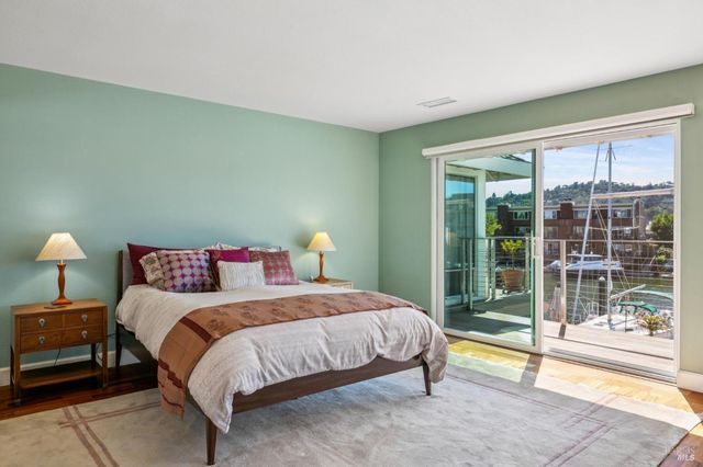24 Mooring Rd, San Rafael, CA 94901