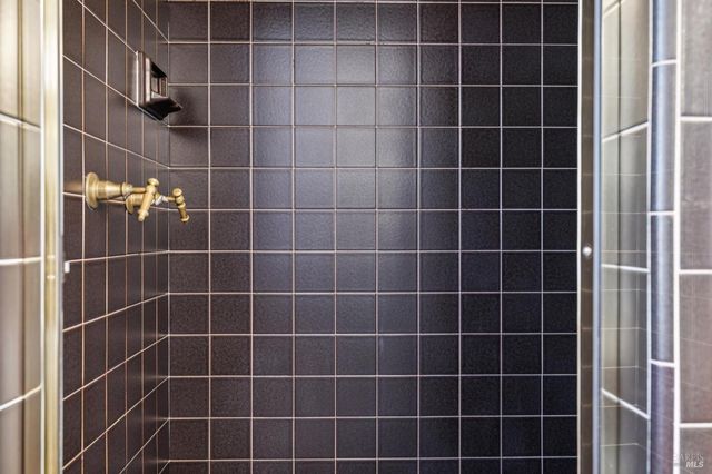 24 Mooring Rd, San Rafael, CA 94901