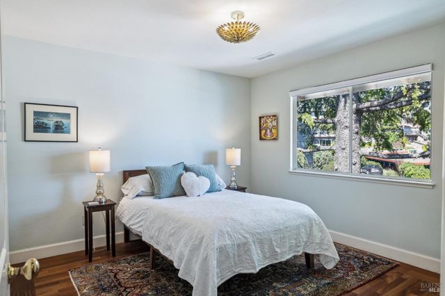 24 Mooring Rd, San Rafael, CA 94901