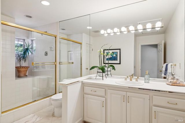 24 Mooring Rd, San Rafael, CA 94901