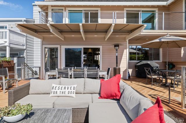 24 Mooring Rd, San Rafael, CA 94901