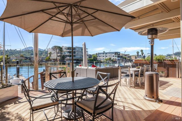 24 Mooring Rd, San Rafael, CA 94901