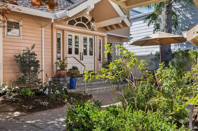 24 Mooring Rd, San Rafael, CA 94901