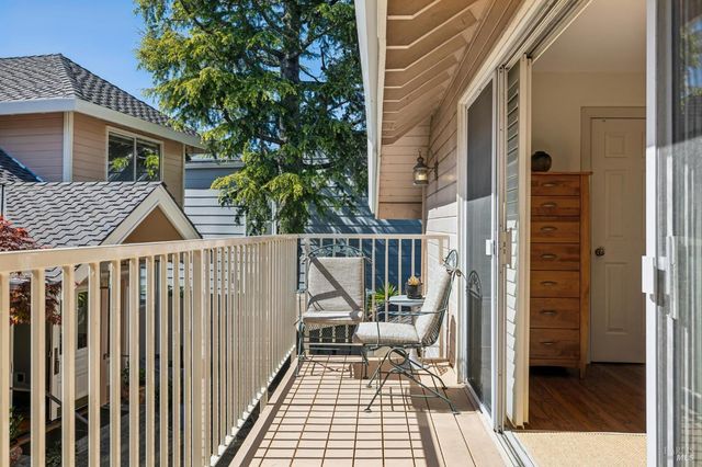 24 Mooring Rd, San Rafael, CA 94901