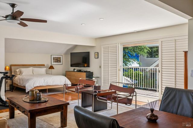 24 Mooring Rd, San Rafael, CA 94901