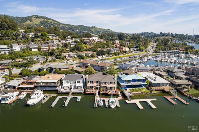 24 Mooring Rd, San Rafael, CA 94901