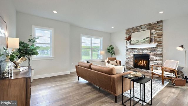 15 VISTA CT, Lititz, PA 17543