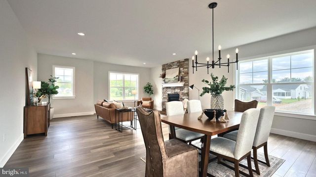 15 VISTA CT, Lititz, PA 17543