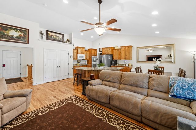8768 N DURHAM CT, Eagle Mountain, UT 84005