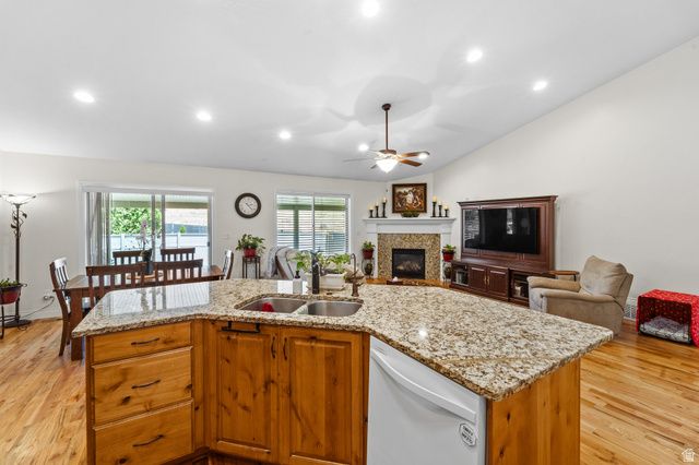 8768 N DURHAM CT, Eagle Mountain, UT 84005