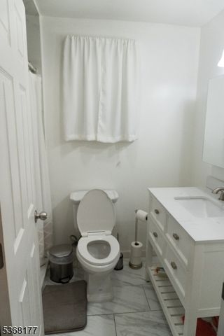 695 Clifton Ave, Newark City, NJ 07104