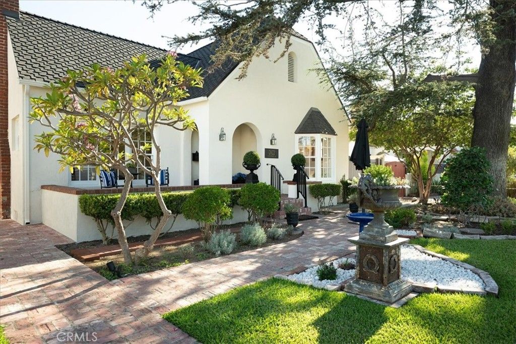 2422 N Heliotrope, Santa Ana, CA 92706 — photo 3