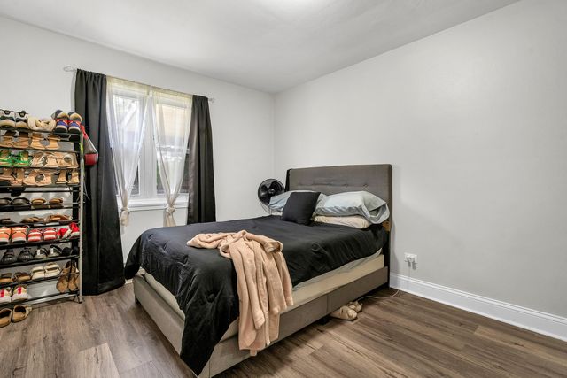 6803 Schneider Avenue, Hammond, IN 46323