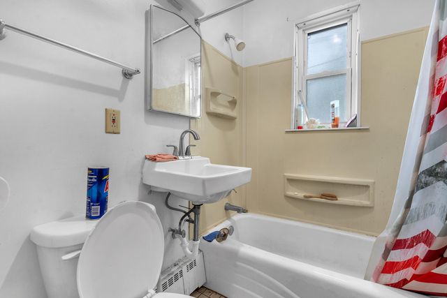 6803 Schneider Avenue, Hammond, IN 46323