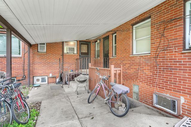 6803 Schneider Avenue, Hammond, IN 46323
