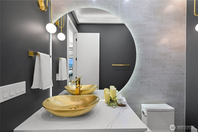 5414 Lasiandra Drive, Blaine, WA 98230