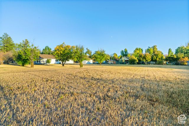 567 S 8850 E, Huntsville, UT 84317