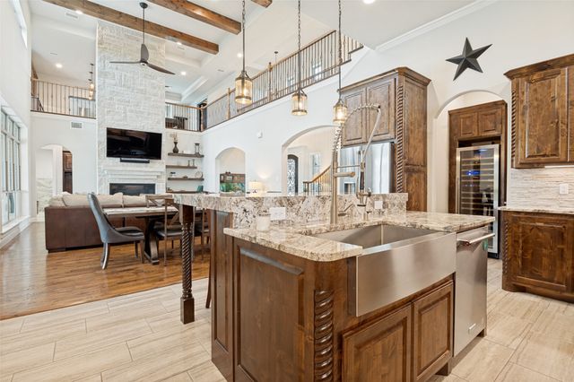 312 Angelina Drive, Aledo, TX 76008