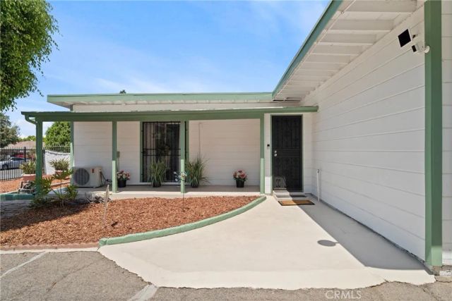 10550 Tamarack Avenue, Los Angeles, CA 91331